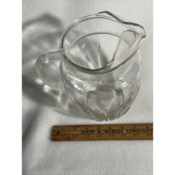 Large Vintage Federal Glass Round Sunburst Pitcher w/ice lip, 9-10 cup capacity - Picture 8 of 8